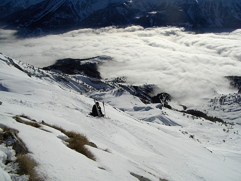 La pousterle : Denis patiente pour la descente.