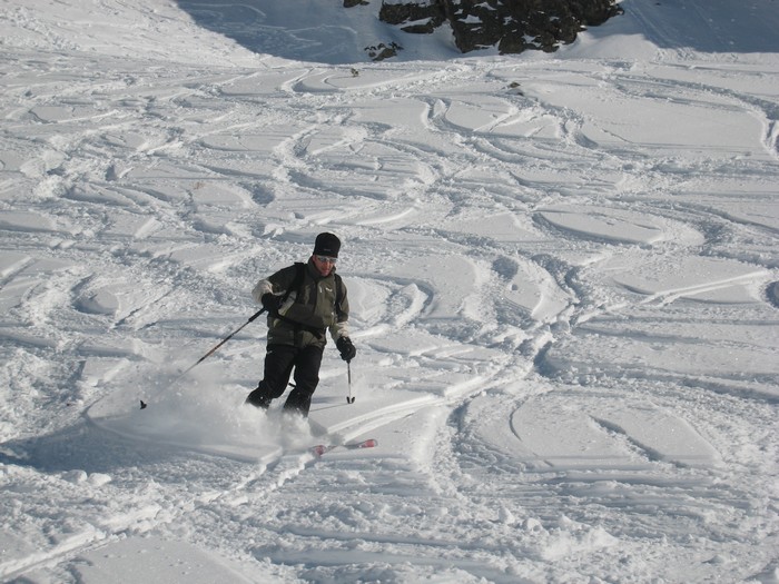 Descente : Trop tôt, neige dure (13h)