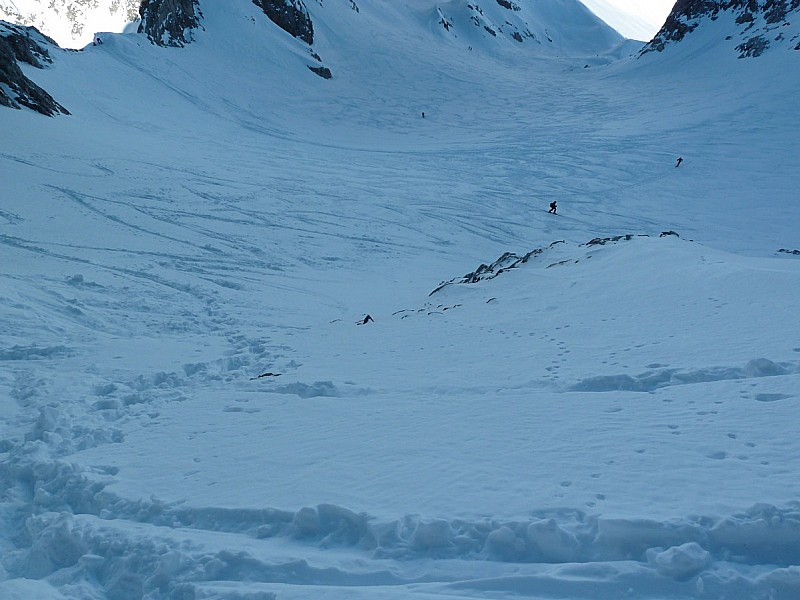 Vue sur le glacier : La combe est bien tracée