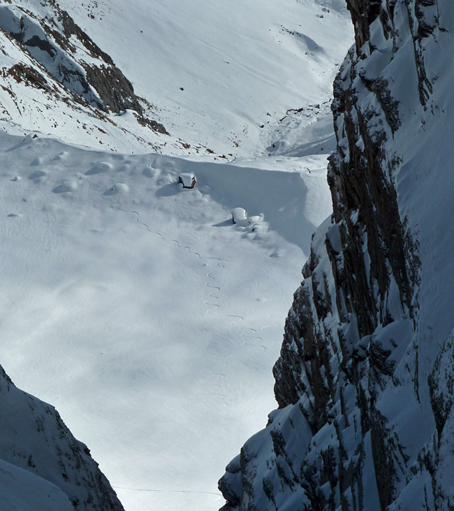 Couloir du Chien : Trace sous le couloir.