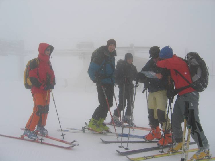 Course d'orientation : En fait, cette sortie était plutôt un test d'orientation (toujours prevu par denis)...pour voir s'on arrivait au sommet.