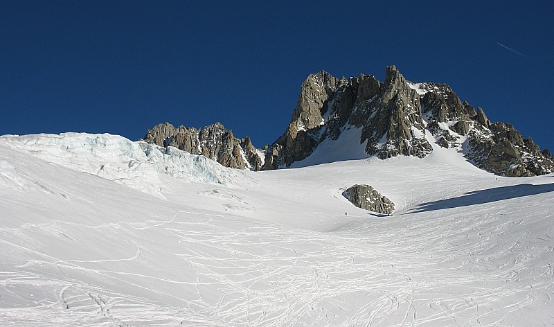 Col du Tour Noir : Glacier des Améthystes. Le vent a compacté la neige depuis samedi.