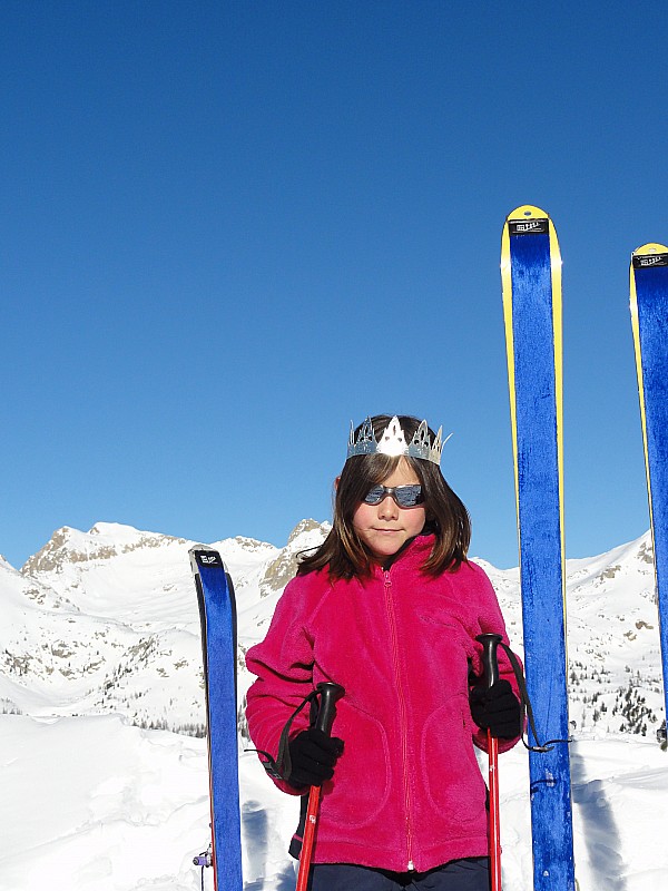 Adus : Petits skis mais grandes jambes