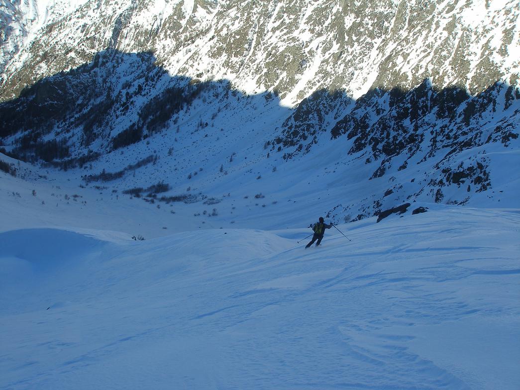 un peu de neige dure : bon grip tout de meme