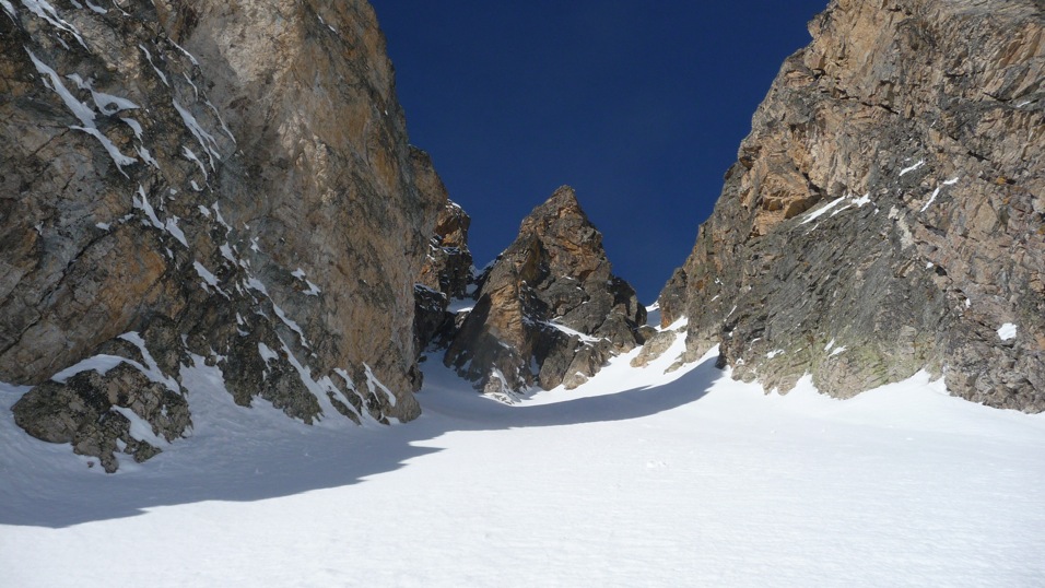 Entrée du couloir : Partie en moquette vers 13h