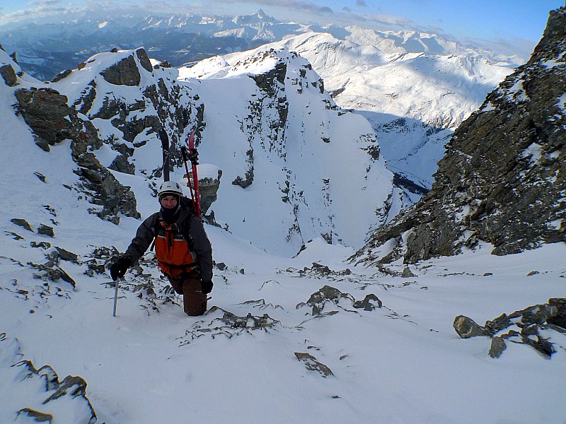 ça manque un peu de neige : sortie de gauche du couloir