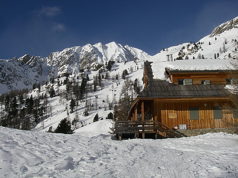 Refuge de la Cougourde : On dirait pas qu'on se caille, à voir ce soleil !