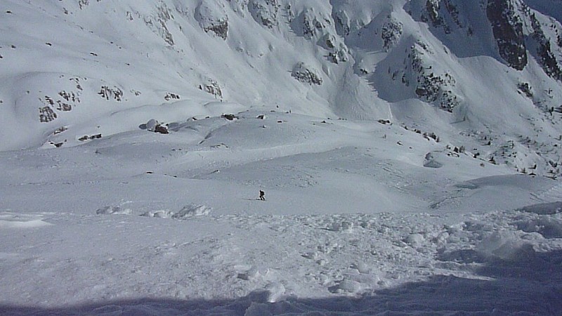 descente : Neige dure, soufflée. Avec le froid, pas même ramollie à 13h. Affutez vos carres si les T° restent basses !