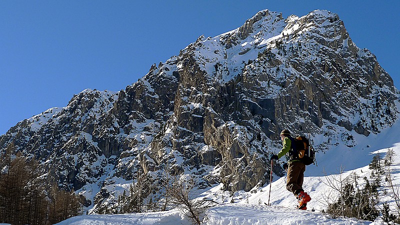 Montée vers Furfande : Rochers de Clapouse