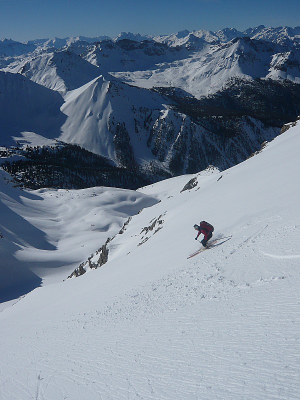 face bis : Perspective sur la suite : face, combe et Bois des Oules