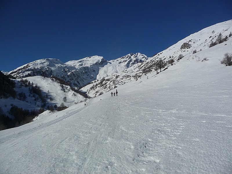 Mont Belleface : C'est parti, sur fond de Mont Ouille !