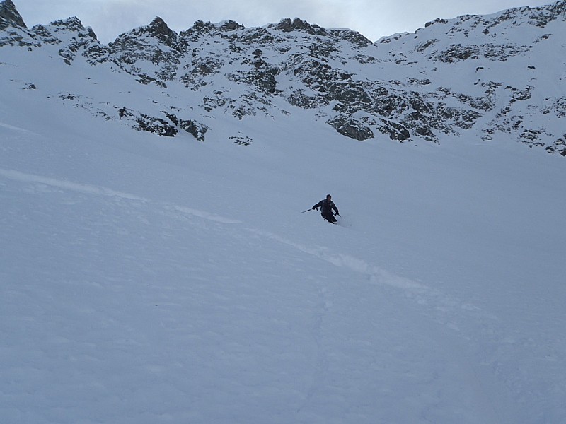 début de la descente : excellente skiabilité