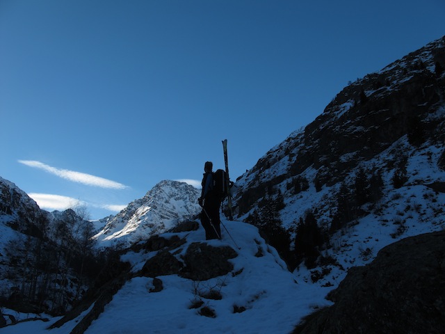 Au fond, l'aiguille de l'Olan.