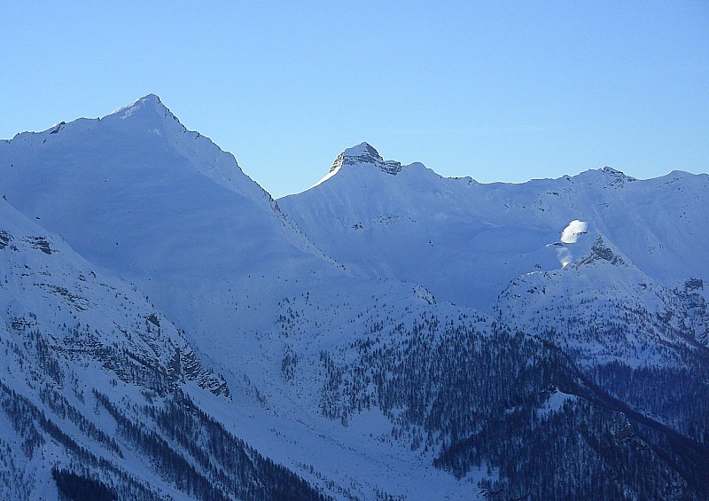 Aiguille, Barle, Motte : Clin d'oeil à la conférence de jeudi soir ;)
La motte émerge un petit peu au soleil sous le Barle.