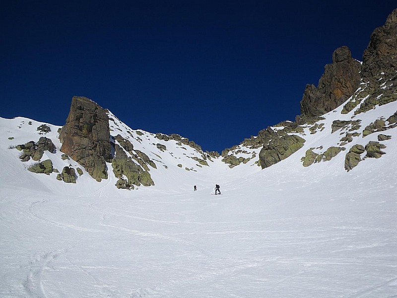 Brèche de Goria : Sous la brèche