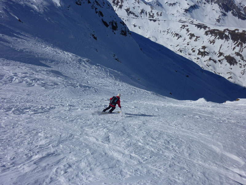 Descente Babeth : Babeth en action dans le goulet du Pic des Sarradets