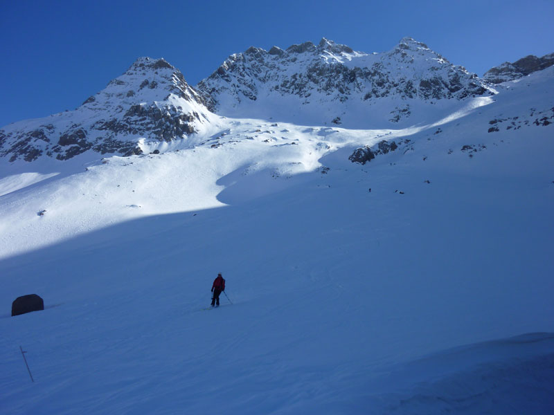 Vue descente : Vers 2000 peu avant le vallon de Pouey Aspé.