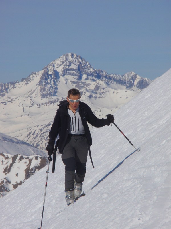 Lucien à 2706 m : devant le Grand Pic de Rochebrune.