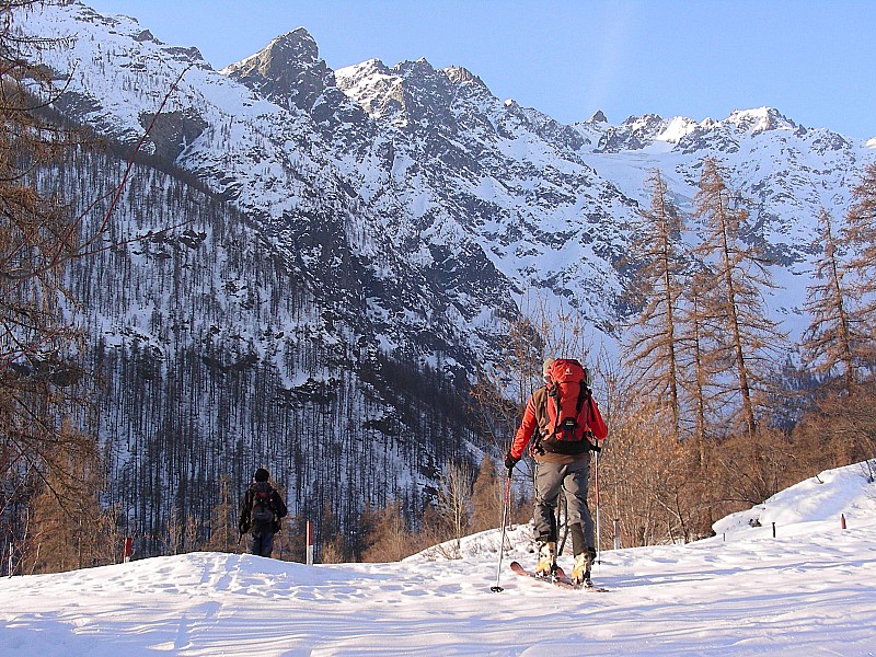 Un poil plus loin : Avec déjà en visu les crêtes est des Agneaux