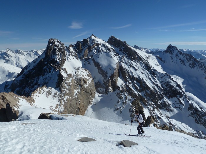 Pic des Veyres : Panorama grandiose non loin du sommet.