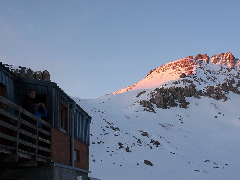 Pointe d'Aval : La face skiée dans la journée depuis le refuge de Chambeyron