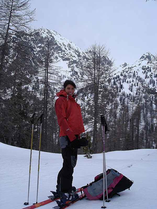 à la sortie de la forêt : sous le lac de trecolpas, le mont pelago derrière moi