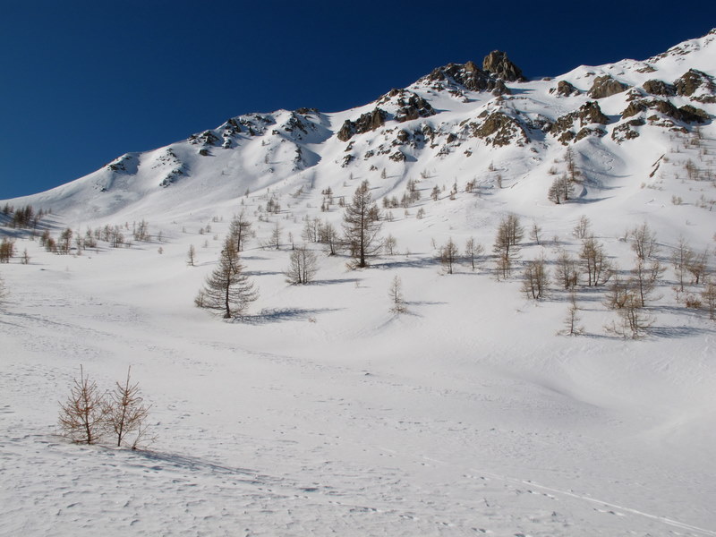 Dent de Ratier : le versant nord-est est encore bien poudreux