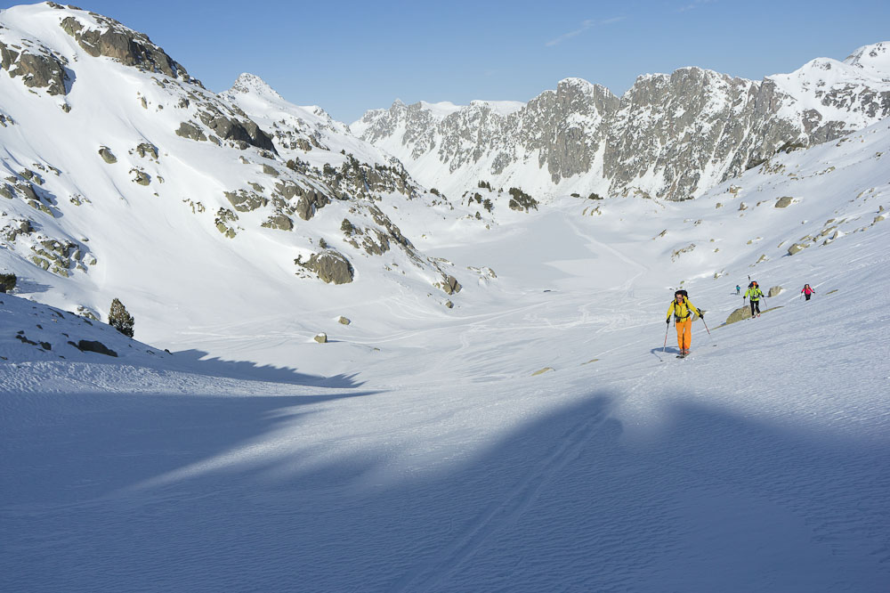 Traversée du Lac des Cap des P : grosses traces de raquettes dans le secteur