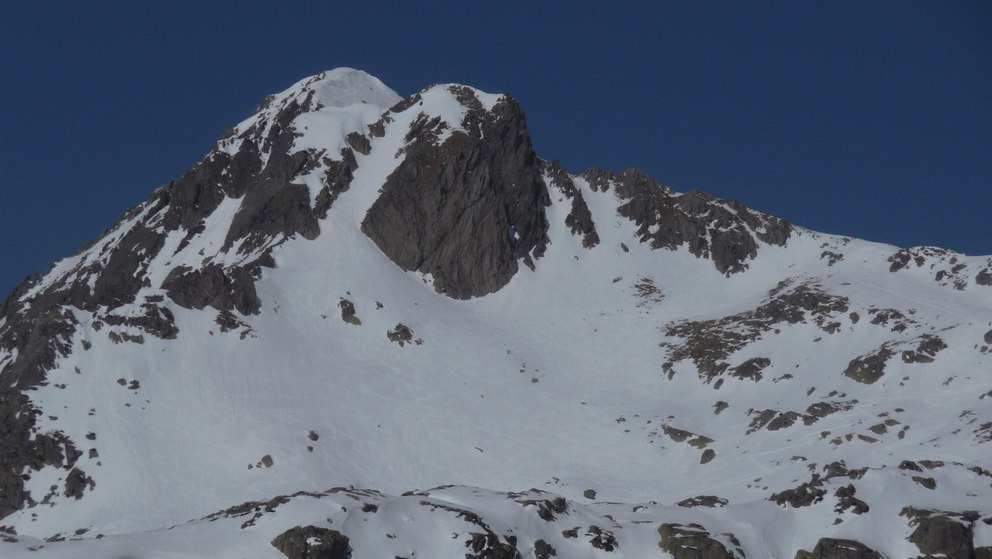 Couloir S "Mirò" de : Beau couloir sud en bonne neige transfo.
