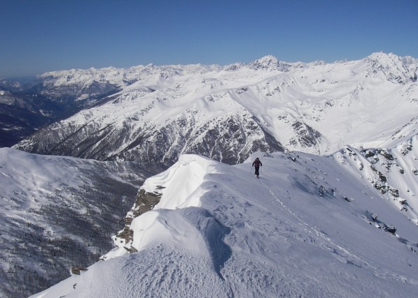 Arête sommitale : Arrivée au sommet pour Laurent
