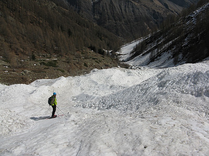 le val Estrèche : Pas de skis dans le goulet de Gourette, juste quelques virages en dessous puis...