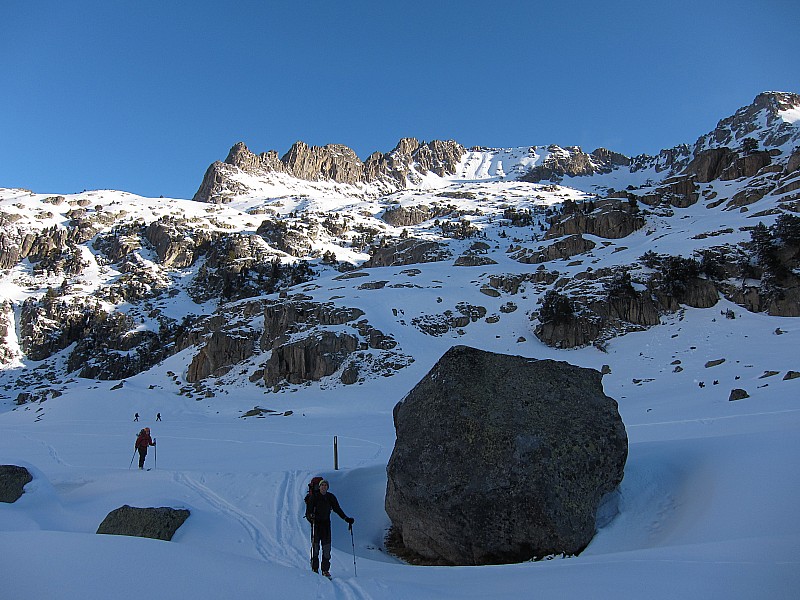 Estany Gran de Colieto : devant les aiguilles de Travessani