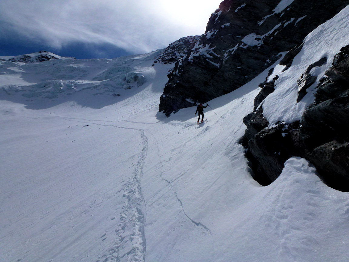 Enfin à l'abri : Nous achevons notre traversée du glacier.