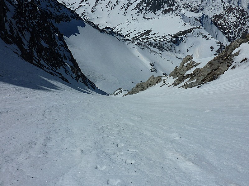Descente : Partie haute: un toboggan un peu (trop) gelé.