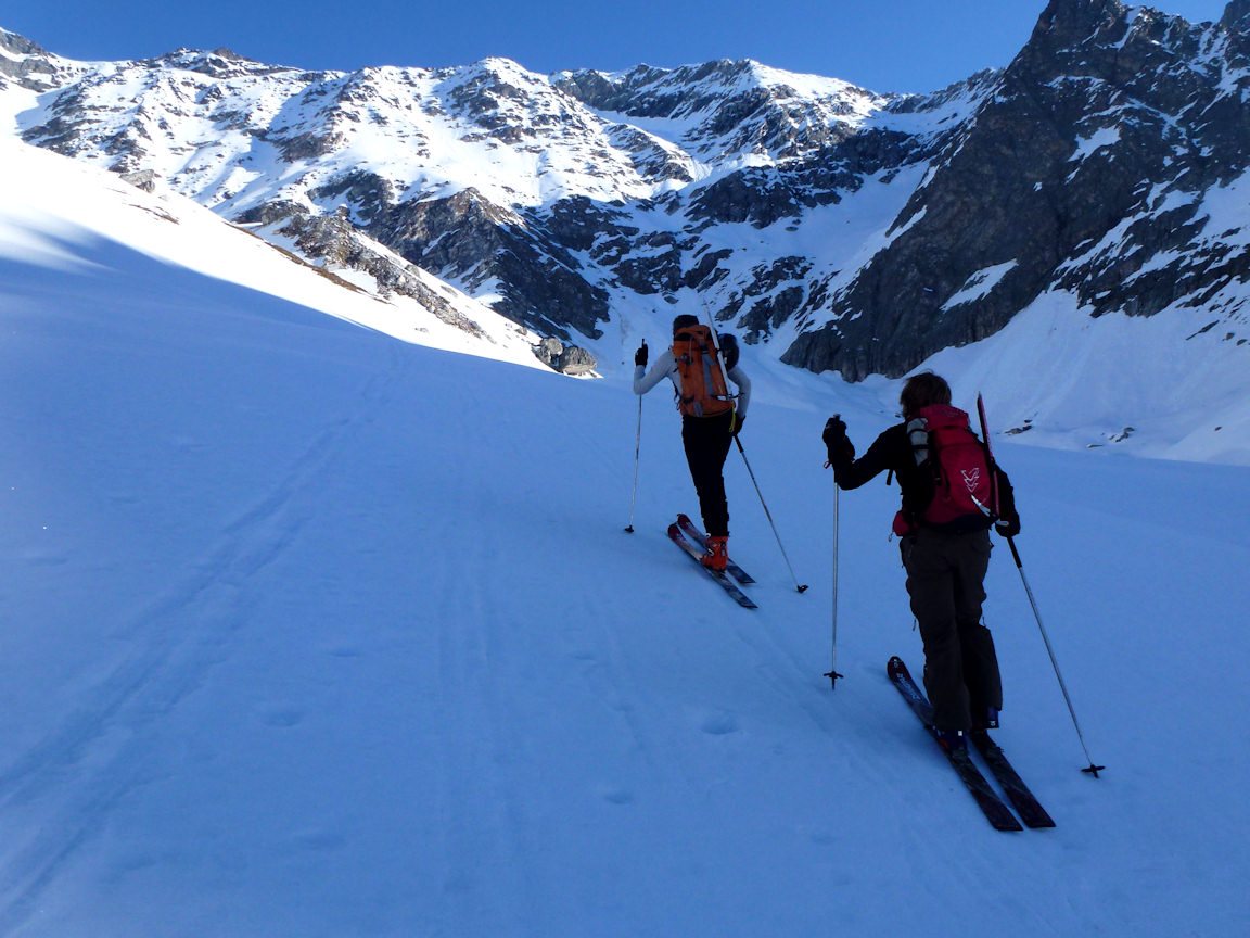 #5 L L'approche : Sympathique vallon suspendu.