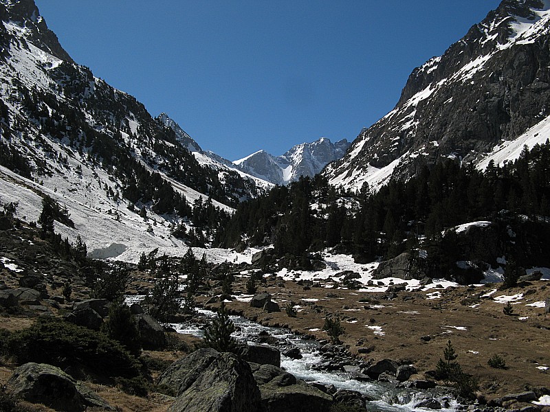 Première avalanche : Première avalanche à franchire à pied sur une centaine de mètre à pied car inskiable vers 1850m!