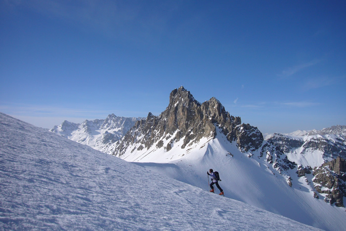Derrière Marie, le col Albert.