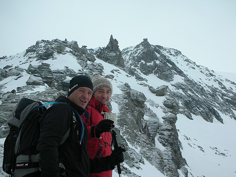 Passage de Rosoire : Qu' est ce qu' on boit au Col du Génépy ?... c' est une obligation !!!