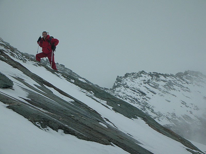 Passage de Rosoire : Cyrille à la montée au Glacier - En arrière, Roche Chevrière