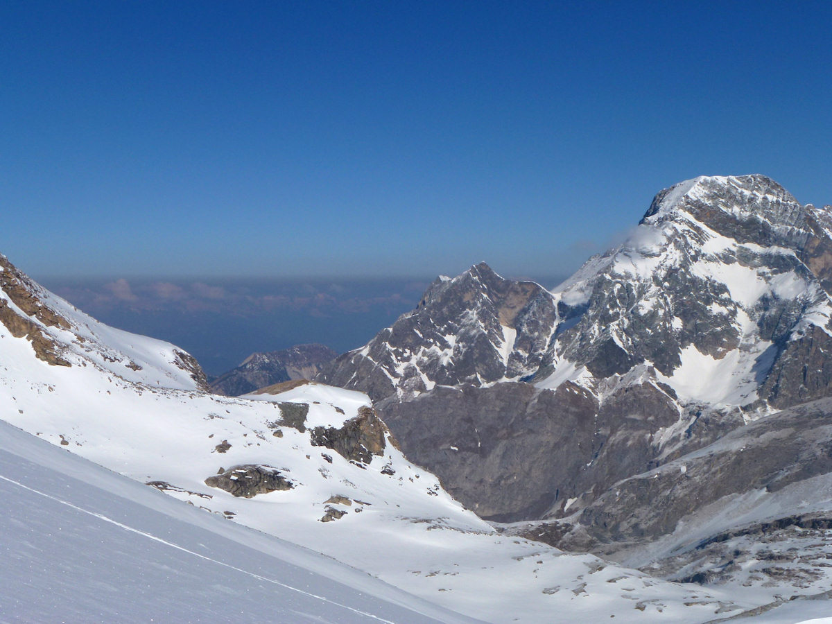 Mieux ici ... : Que dans les vallées noyées dans la pollution.
