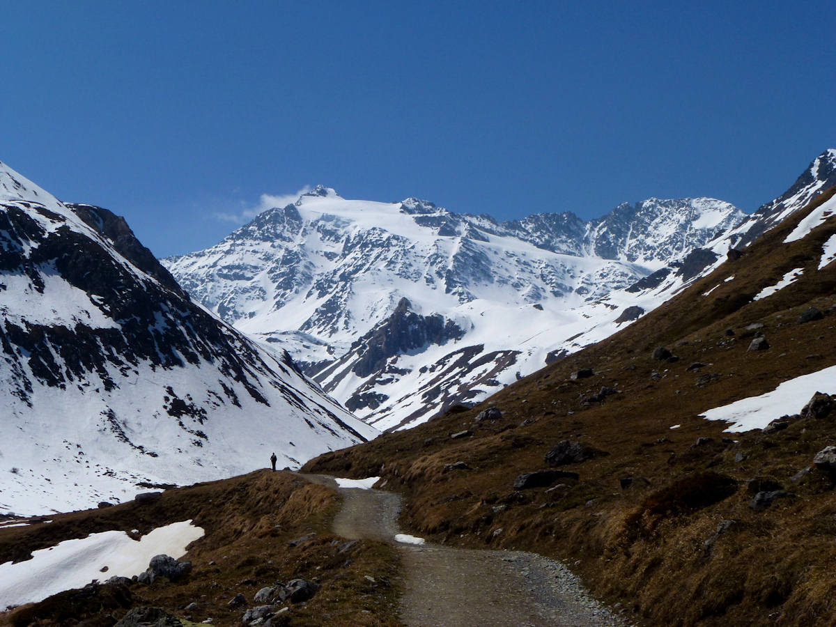 Sur le chemin du retour : Vue sur le Dôme.
