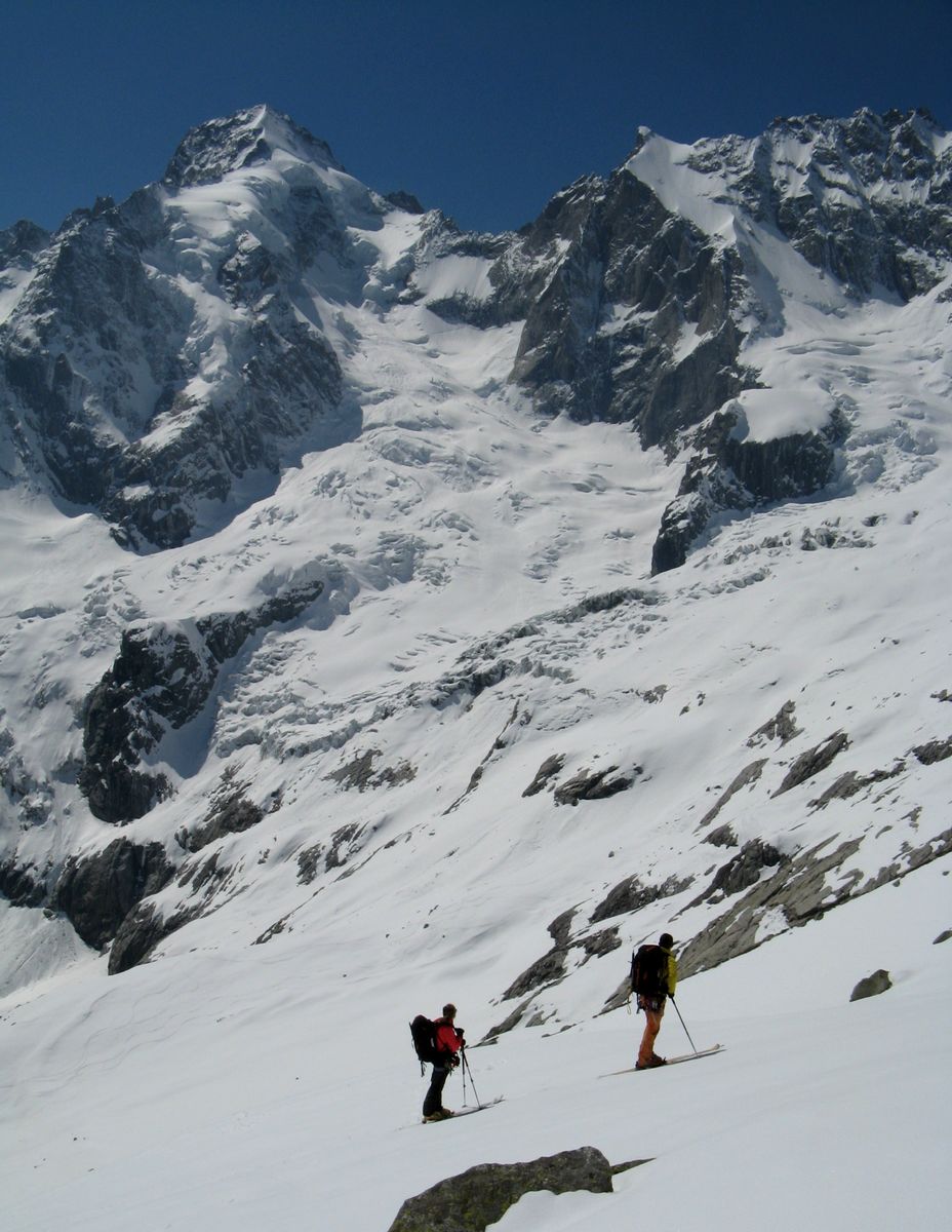 Mont Dolent : Un cirque glaciaire grandiose