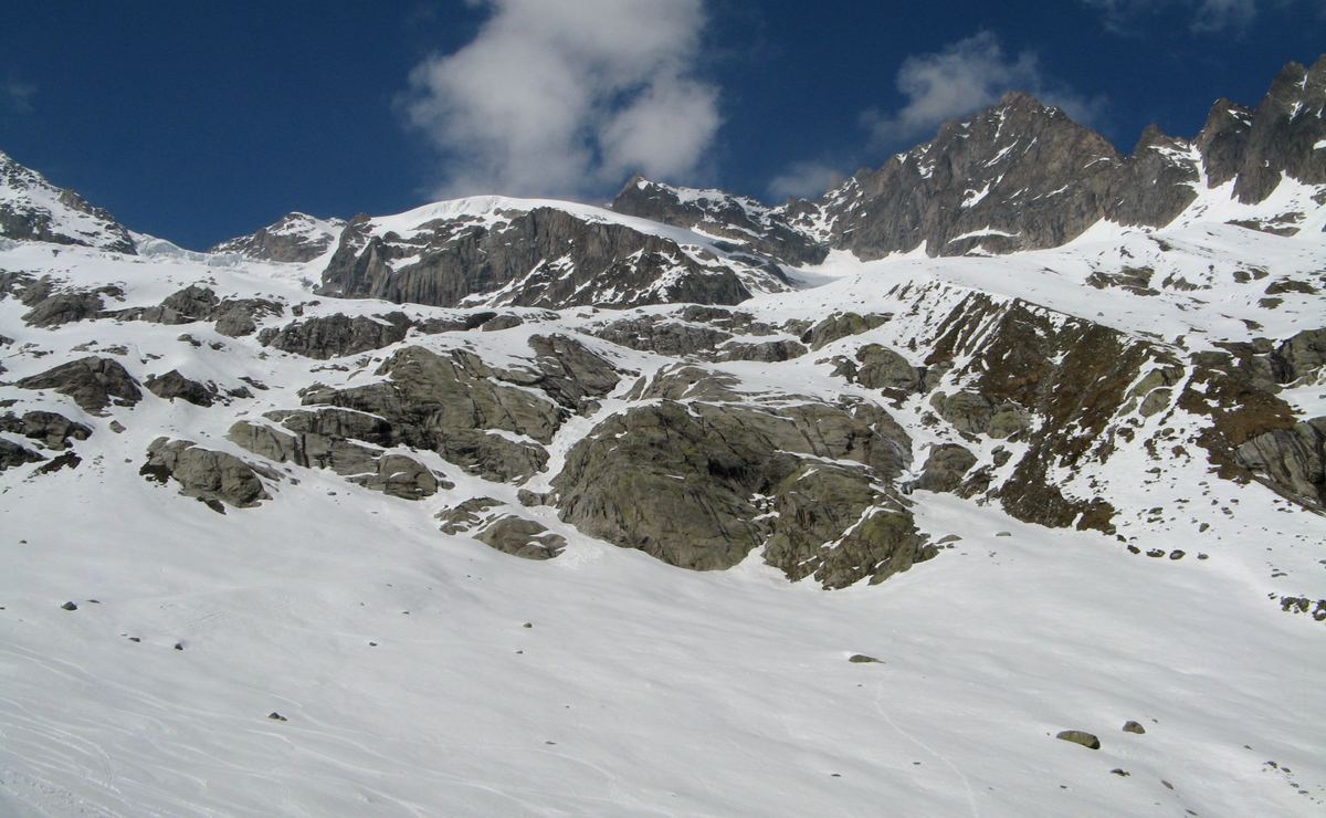 Grande Lui : Un peu de rcherche d'itinéraire dans le verrou rocheux du glacier de l'A Neuve