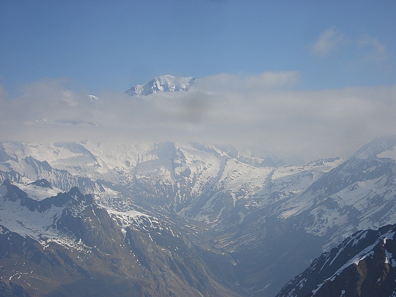 Le Mont Blanc : dans la brume