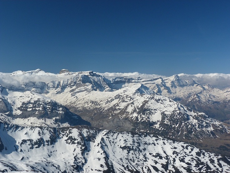 Pale de Crabounouse : du sommet, le Soum de Ramond, le Mont-Perdu, le Cylindre et le cirque de Gavarnie