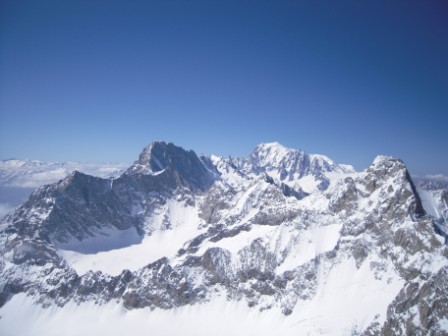 Dolent_vue 5* : Vue sur les Jorasses, le Mt Blanc ...