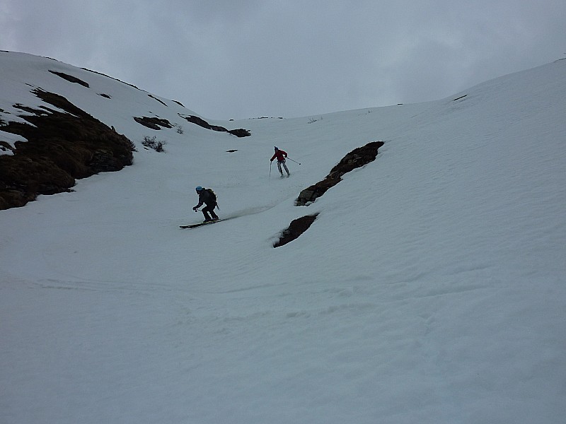 Descente : Moquette dans le lit du torrent en descendant sur l'Ecot.