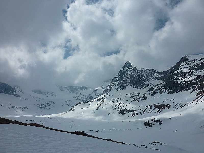 Col des Evettes : Sommets de la Pte Ciamarella et de l'Albaron bouchés.