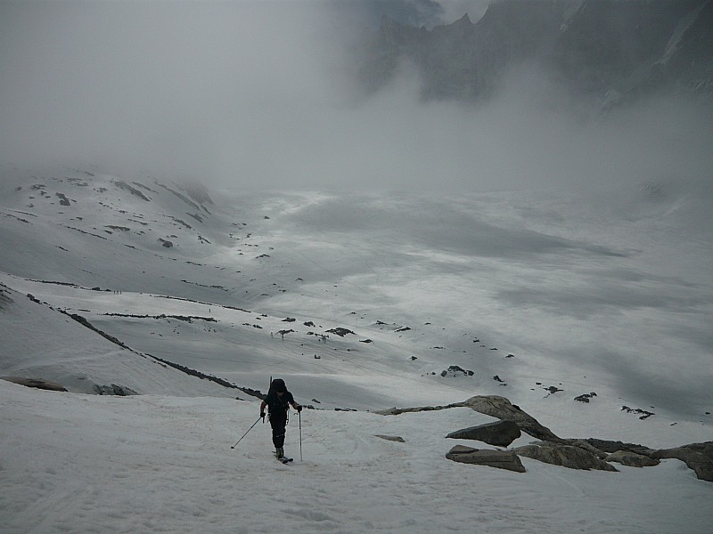 col du Tour Noir : brume en montant sur le glacier des Améthystes