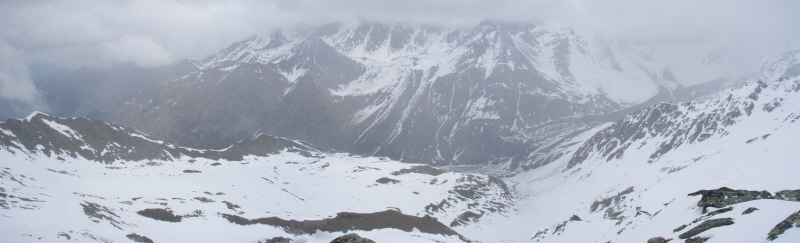 #3 Vue vers le nord : Depuis la Croix de Tsousse. Les Combins dans les nuages. Vue vers le nord : Depuis la Croix de Tsousse. Les Combins dans les nuages.